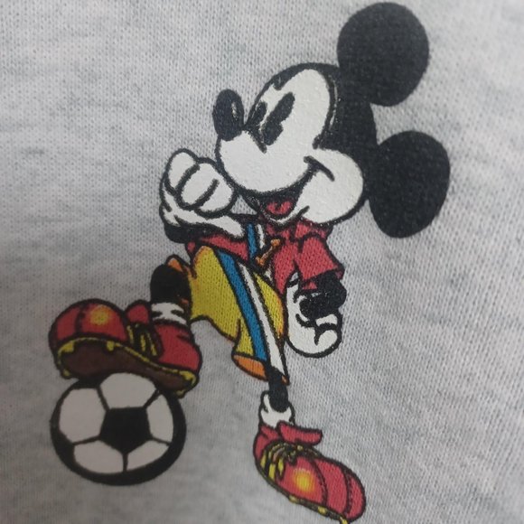 Vintage 90's Mickey Mouse International Soccer Themed Sweatshirt Large - Picture 1 of 7